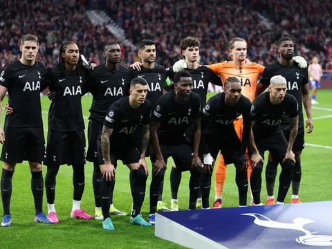 Một ngôi sao Tottenham "không bận tâm" dù đội nhà rớt hạng