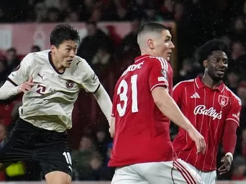 Sút 21 lần không vào, Nottingham Forest trả giá đắt tại cúp C2