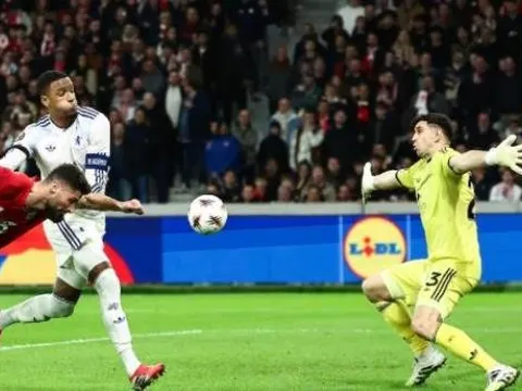 Sự thực dụng tàn nhẫn của Emery giúp Villa đánh sập Lille