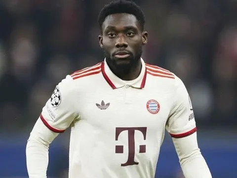 MU săn Alphonso Davies nhưng ngán giá 70 triệu bảng
