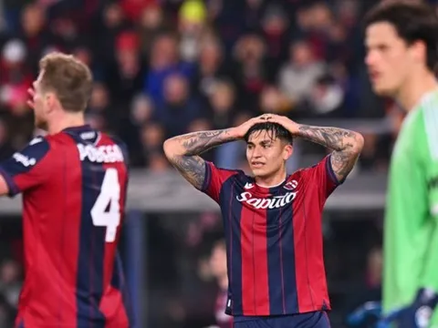 Bologna tố trọng tài người Đức quá nương tay với Roma