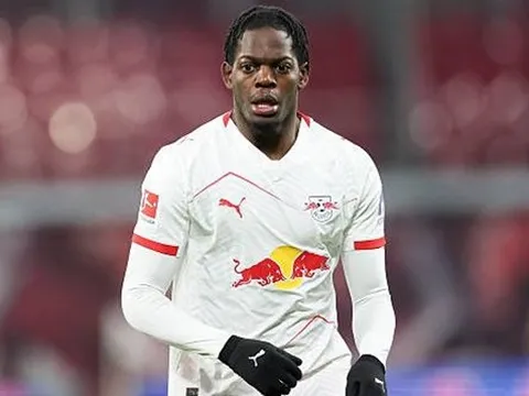 Tin đồn chuyển nhượng tối 13/3: Arsenal theo sát Lukeba; Osimhen lọt vào tầm ngắm Real