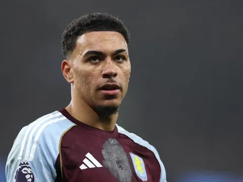 Carrick ngỡ ngàng ngày tái ngộ "trò cũ" Morgan Rogers