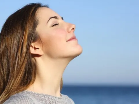 5 cách đơn giản giúp bạn lấy lại bình tĩnh trong mọi tình huống khó khăn