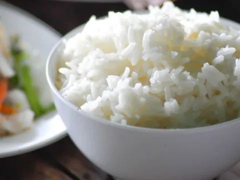 Cách ăn cơm thoải mái mà không lo tăng đường huyết