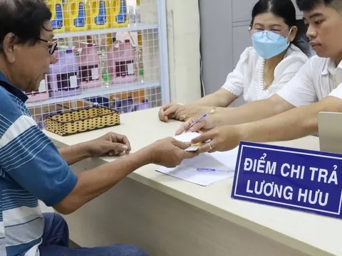 Lương hưu, trợ cấp BHXH sẽ tăng thế nào nếu lương cơ sở tăng 8%?