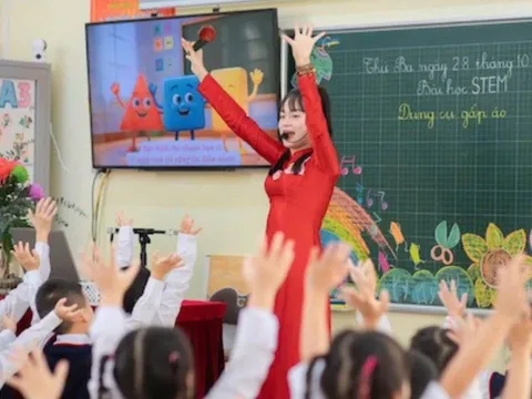 Lương khởi điểm giáo viên dự kiến tăng từ 1,7 triệu đồng: Thông tin mới nhất
