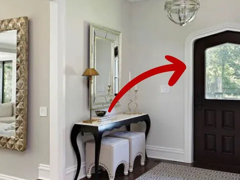 Người xưa nhắc nhở: Cửa chính không nên đối diện 4 thứ này, xui xẻo vào nhà, Thần Tài tránh xa