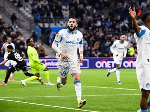 Rulli và Gouiri giúp Marseille thắng hú vía Auxerre