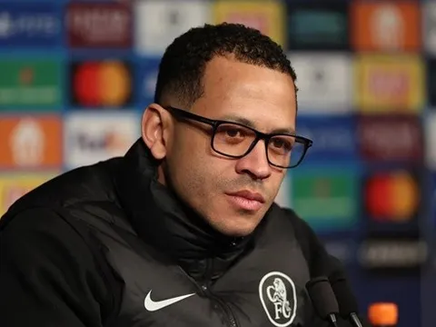HLV Rosenior yêu cầu sao Chelsea nhận lỗi sau trận thua PSG