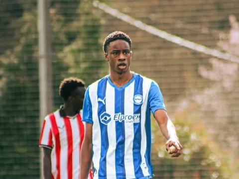 Real nẫng tay trên Bayern vụ sao trẻ Alaves