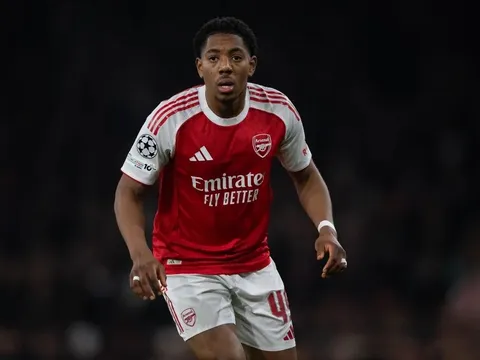 Myles Lewis-Skelly được khuyên rời Arsenal để cứu vãn sự nghiệp