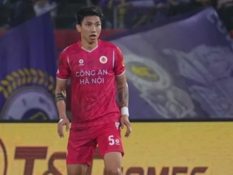 Văn Hậu tiết lộ thông điệp của HLV Polking giúp CAHN hồi sinh