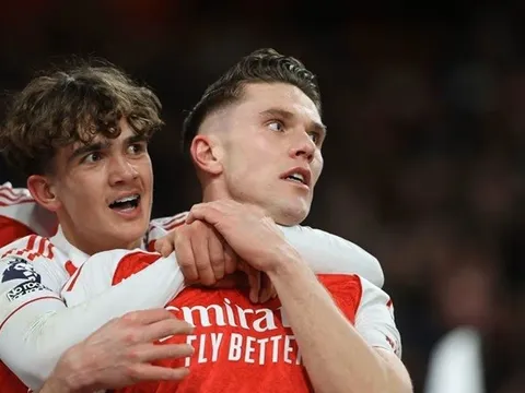 Chấm điểm Arsenal: Hàng công bế tắc, Dowman giải cứu