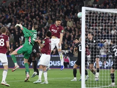 Mavropanos xé lưới Man City, phá dớp 86 trận cho West Ham