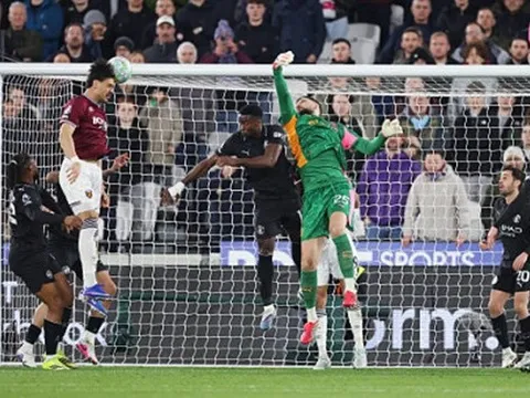 Chấm điểm Man City: Silva chói sáng; Haaland chật vật