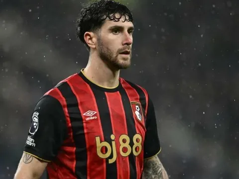 Nước đi khôn ngoan của Man Utd với trung vệ Marcos Senesi