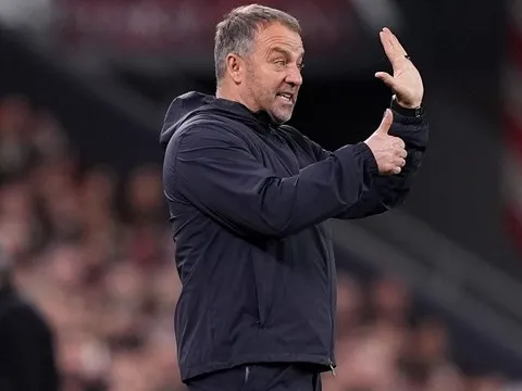 Barcelona phục thù Sevilla bằng sự thận trọng của Hansi Flick