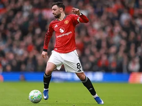 Dọn cỗ cho Casemiro, Bruno bắt kịp kỷ lục của Beckham