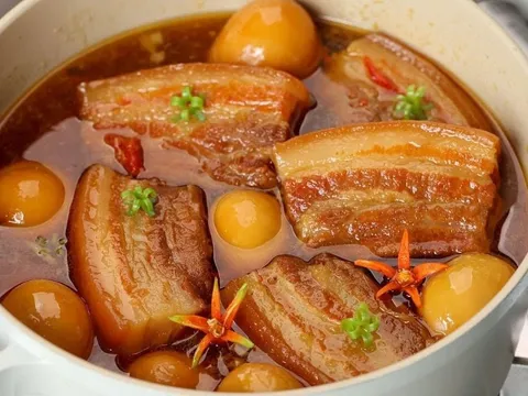 Cách nấu thịt kho tàu ngon ăn không ngán