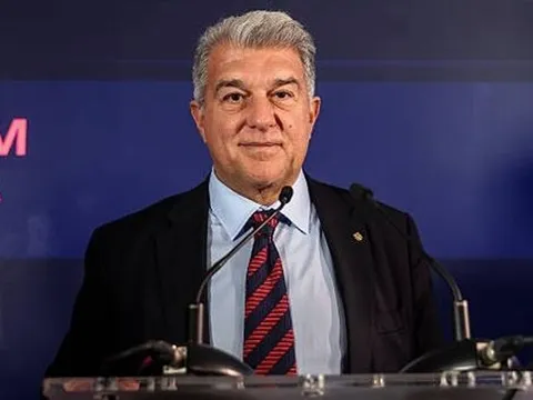 Laporta dẫn đầu cuộc bầu cử Barca với cách biệt lớn