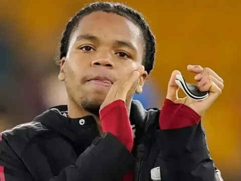 Arne Slot hứa trao thêm cơ hội cho sao trẻ Rio Ngumoha