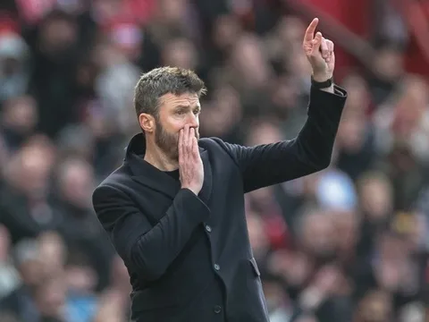 Lời hồi đáp đanh thép của Carrick sau cú vấp đầu tiên ở MU