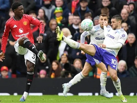 Carrick hồi sinh Mainoo thành cỗ máy đếm nhịp của MU