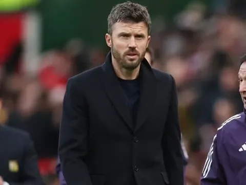 Keane gạch tên Carrick và đề xuất 3 HLV mới cho Man Utd