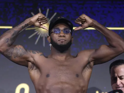 Tâm điểm Boxing cuối tuần: Carlos Adames bảo vệ đai WBC, 'Quái vật' Ukraine Oleksandr Khyzhniak ra mắt chuyên nghiệp