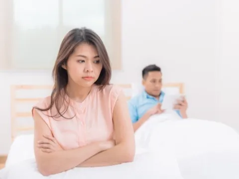 Vợ không cho chồng làm "chuyện ấy" vì vùng kín gặp vấn đề, đi khám phát hiện nguyên nhân là do quá sạch