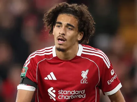 Liverpool khủng hoảng, Slot đau đầu vì Jayden Danns