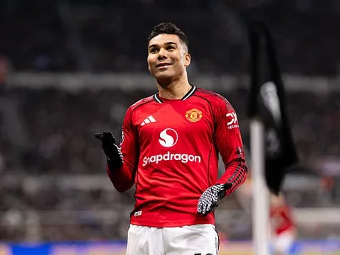 Casemiro và bài toán nan giải giữa phong độ và tiền lương
