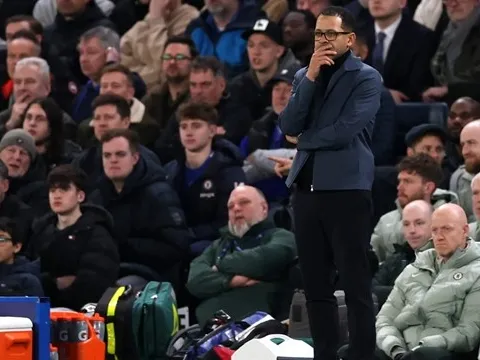 Liam Rosenior lập hai kỷ lục buồn nhất lịch sử Chelsea