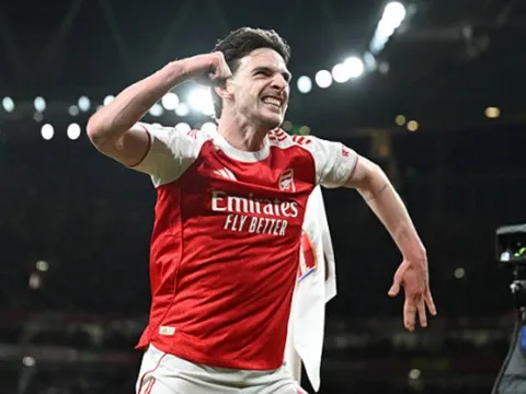 Đằng sau bàn thắng của Declan Rice là nỗi lo quá tải ở Arsenal