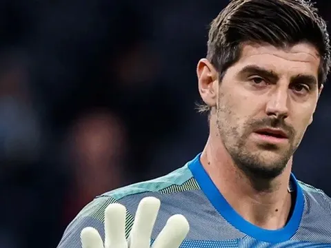 Niềm vui của Real sứt mẻ vì chấn thương của Courtois
