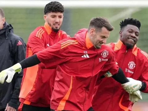 Vì sao MU quyết bán Andre Onana và thanh lý dàn thủ môn?