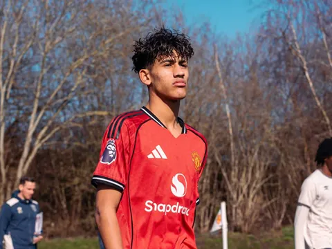 Rashford gọi thần đồng 15 tuổi của MU là ngôi sao thực thụ