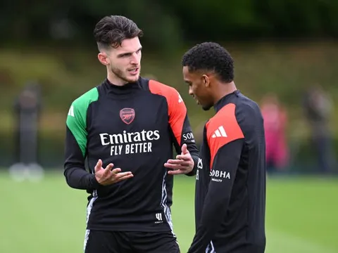 Romano xác nhận Arsenal sắp trói chân thêm 2 trụ cột