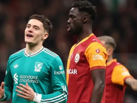 Paul Scholes chỉ trích Florian Wirtz làm hại lối chơi của Liverpool