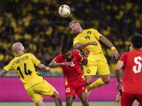 Ai tố Malaysia lên FIFA hay chính sự gian lận đã tự lên tiếng?