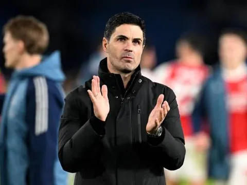 Troy Deeney dự đoán Arsenal không thể vô địch cúp C1