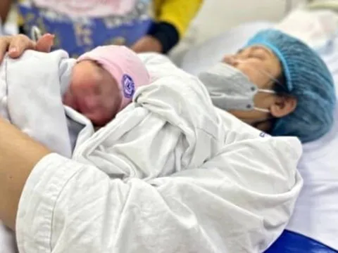 Từ 1/7: Sinh con thứ 2 được nghỉ thai sản 7 tháng, cha có thêm thời gian chăm con