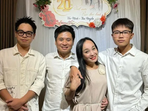 2 Giám đốc quyền lực của Nhà hát yêu nhau "cả nước chỉ trỏ bàn tán", là trường hợp đặc biệt khi xét duyệt NSND