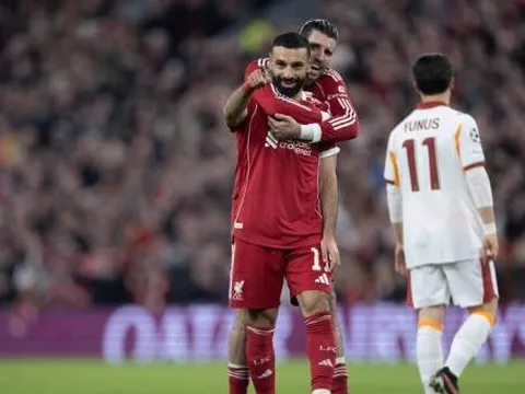 Hủy diệt Galatasaray 4-0, Liverpool ngược dòng vào tứ kết C1