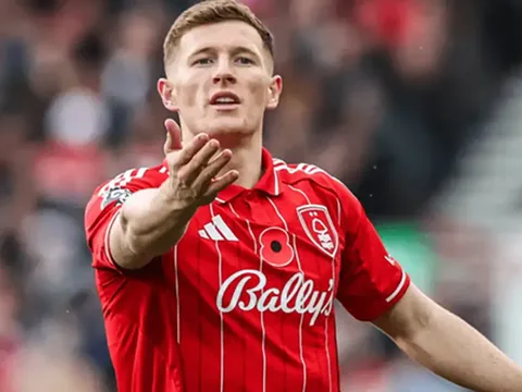 MU quyết đấu Man City vì Elliot Anderson