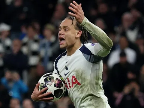 Xavi Simons rực sáng, Tottenham vẫn chưa thoát khỏi vũng lầy