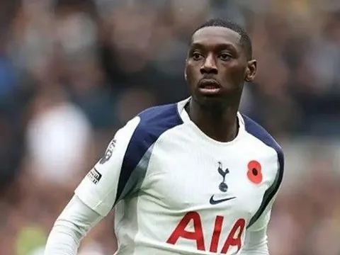 Kolo Muani san bằng kỷ lục của Gareth Bale tại Tottenham