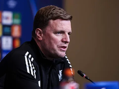Eddie Howe giải thích lý do Newcastle sụp đổ trước Barca