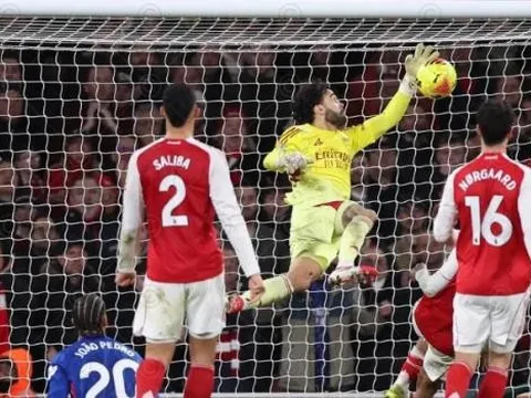 Henry ủng hộ David Raya giành giải Cầu thủ xuất sắc nhất mùa